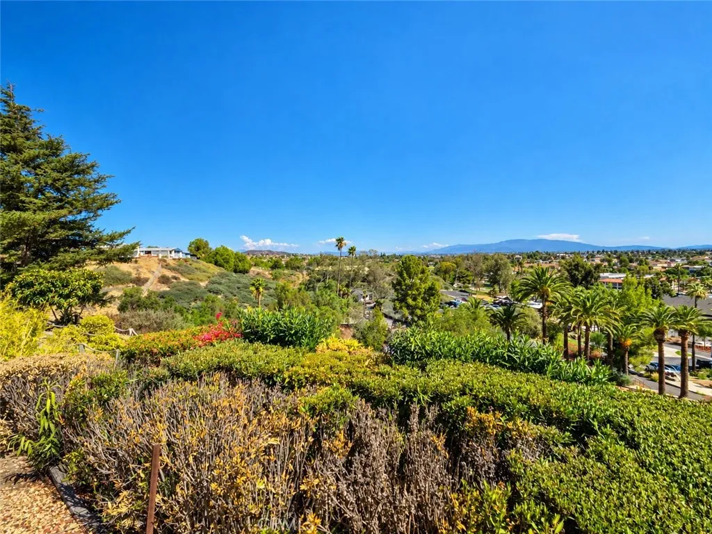 Incredible 180 degree Panoramic Views of the City Lights, Mountains & Hills Incredible 180 degree Panoramic Views of the City Lights, Mountains & Hills