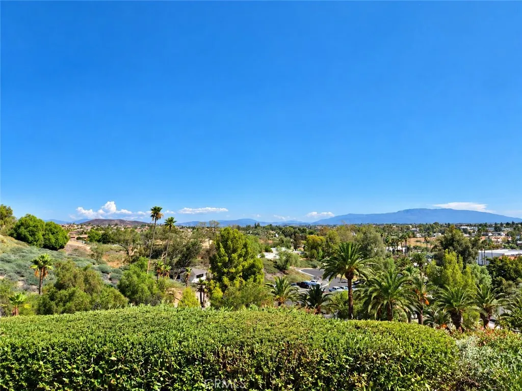 Incredible 180 degree Panoramic Views of the City Lights, Mountains & Hills Incredible 180 degree Panoramic Views of the City Lights, Mountains & Hills