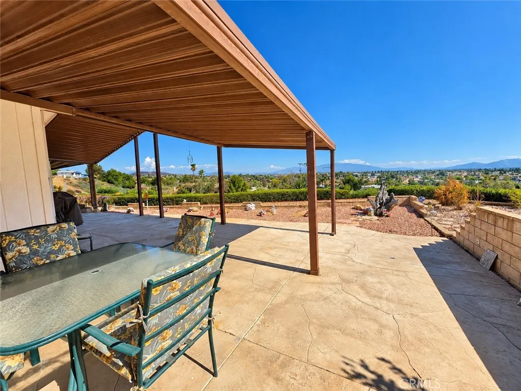 Incredible 180 degree Panoramic Views of the City Lights, Mountains & Hills Incredible 180 degree Panoramic Views of the City Lights, Mountains & Hills