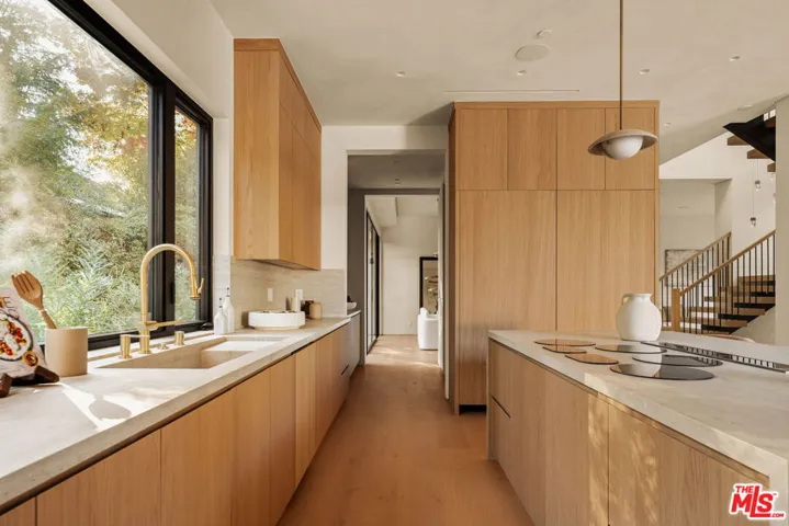 4724 Halbrent Avenue, Sherman Oaks, California 91403 — photo 5