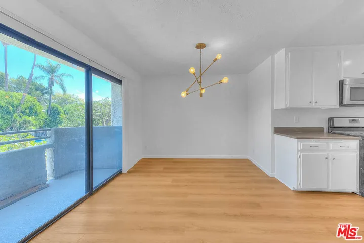4311 Colfax Avenue 215, Studio City, California 91604 — photo 4