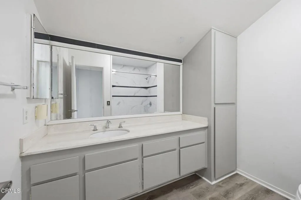 2nd floor full bath