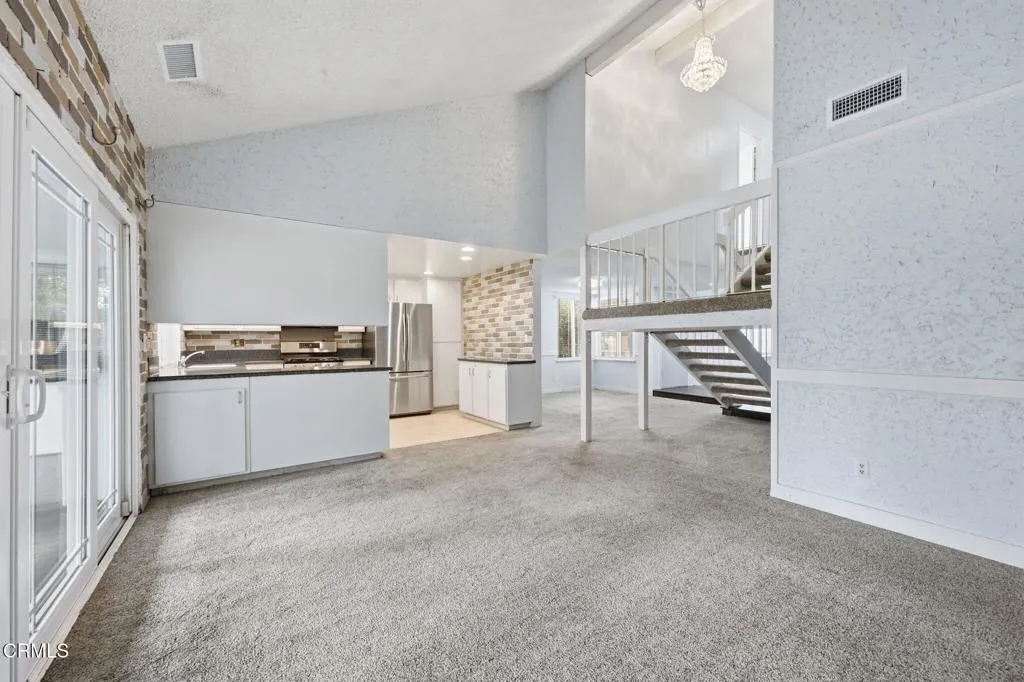 Dining area off kitchen