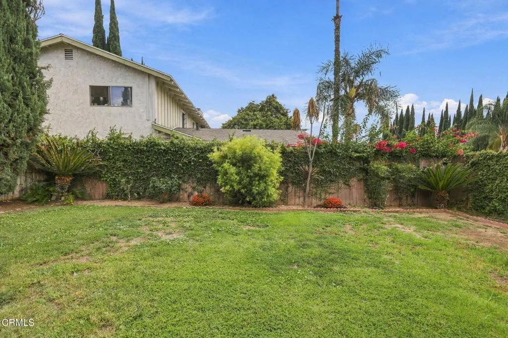 43-web-or-mls-19860_Arminta_St_Los_Angel