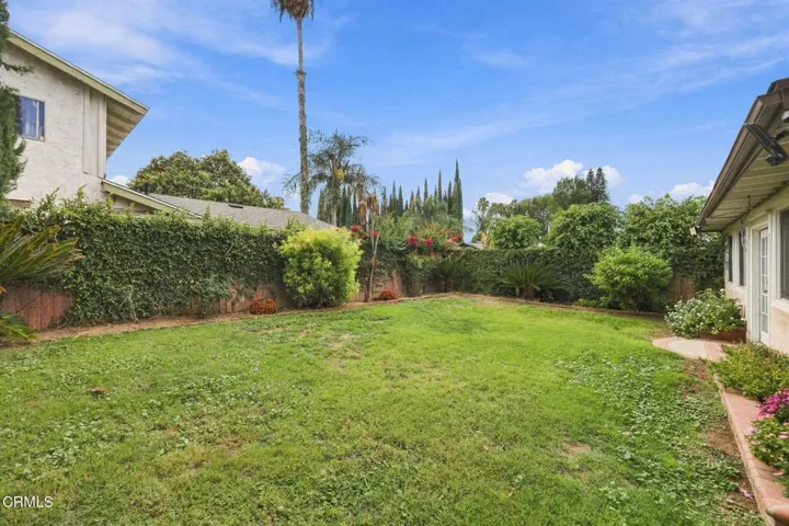 42-web-or-mls-19860_Arminta_St_Los_Angel