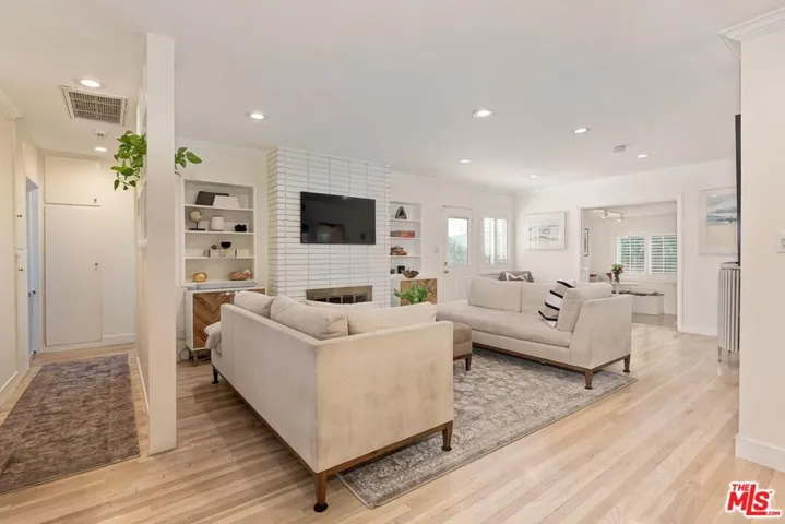 5853 Natick Avenue, Los Angeles, California 91411 — photo 5