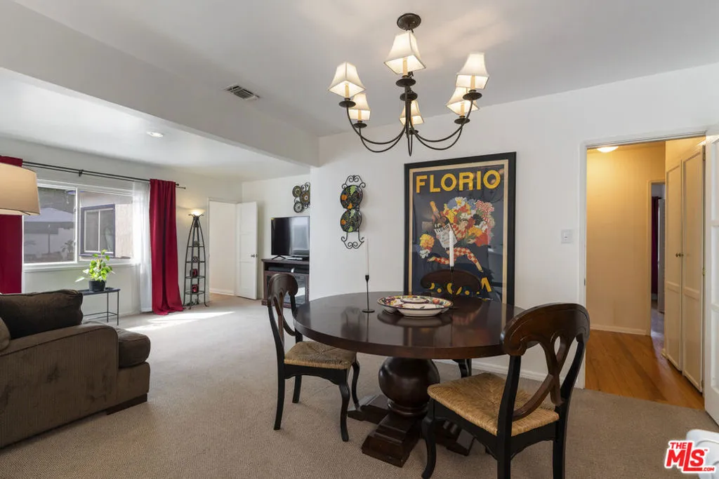 Family/Great Room w/dining Family/Great Room w/dining