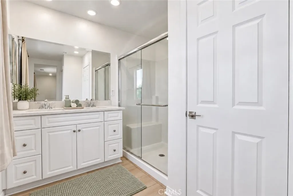 AI Staged - Master Bath