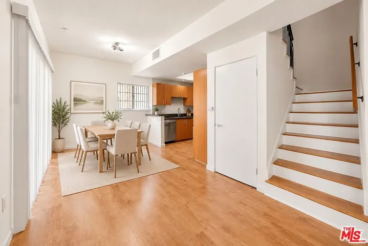 2864 Sunset Place 201, Los Angeles, California 90005 — photo 5