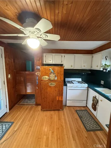 300 E Arbor 25, Long Beach, California 90805 — photo 4