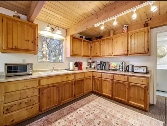 2017 Manzanita Lane, Big Bear City, California 92314 — photo 4