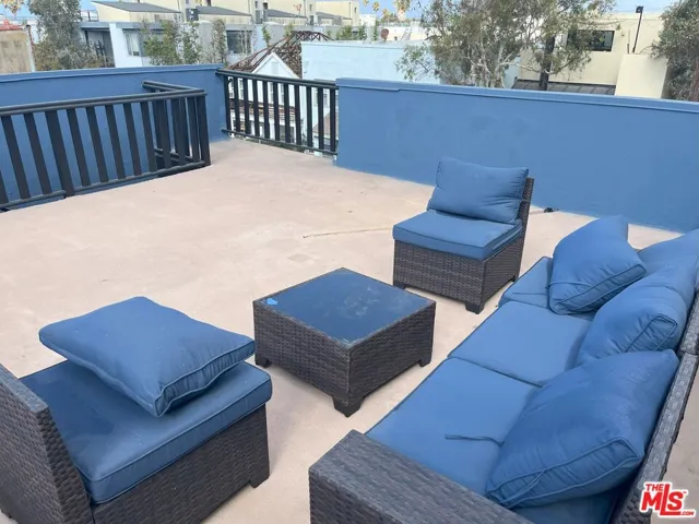 36 Brooks Avenue D, Venice, California 90291 — photo 4
