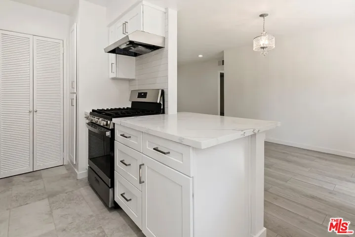 3635 Kalsman Drive 2, Los Angeles, California 90016 — photo 4