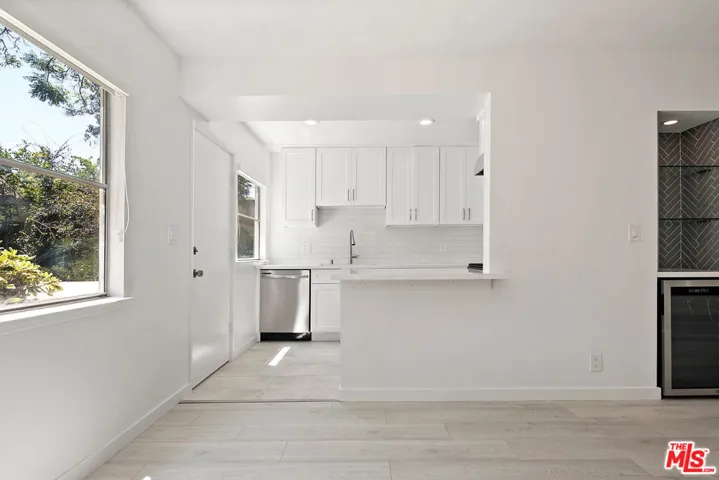 3635 Kalsman Drive 2, Los Angeles, California 90016 — photo 5