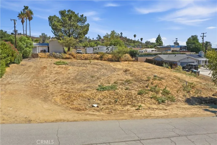 175 Platino Dr, Menifee, California 92586 — photo 5