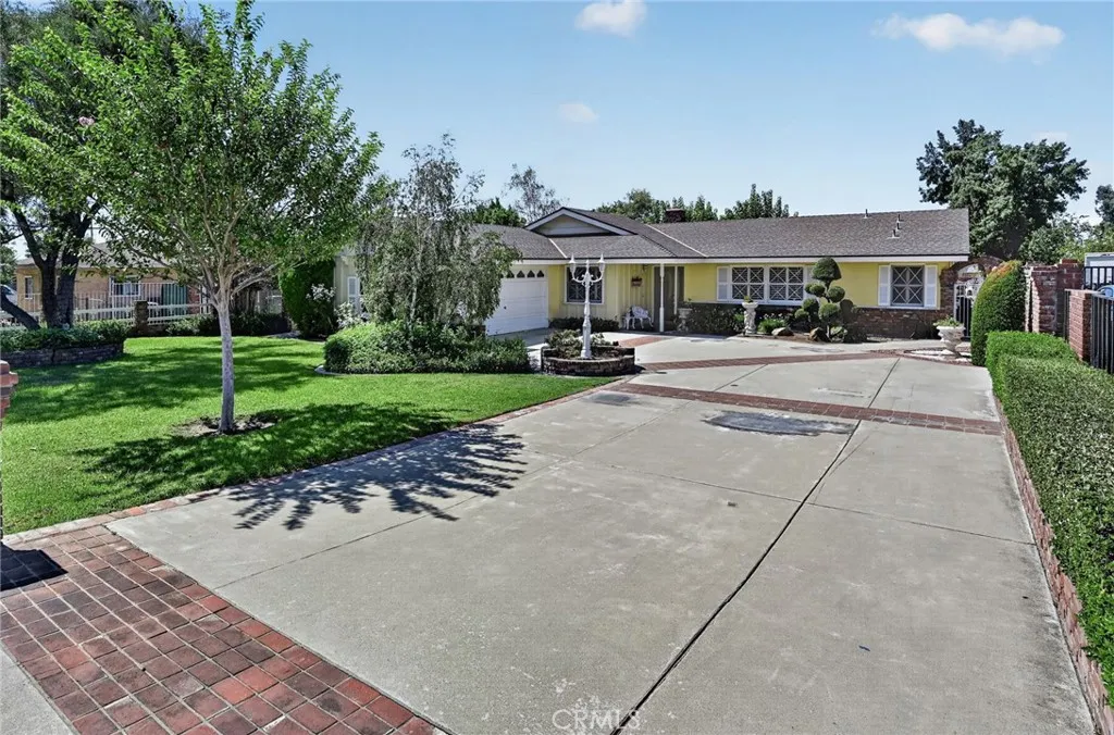 10248 Redwood Ave