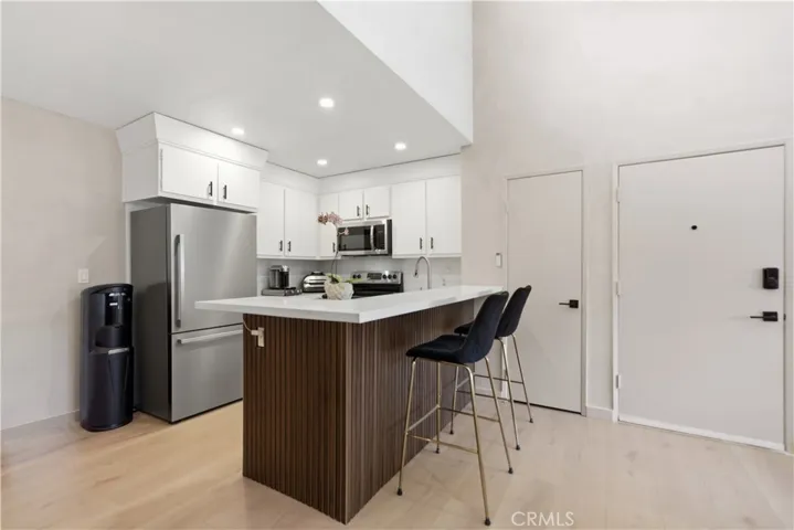 25039 Peachland Avenue 204, Newhall, California 91321 — photo 5