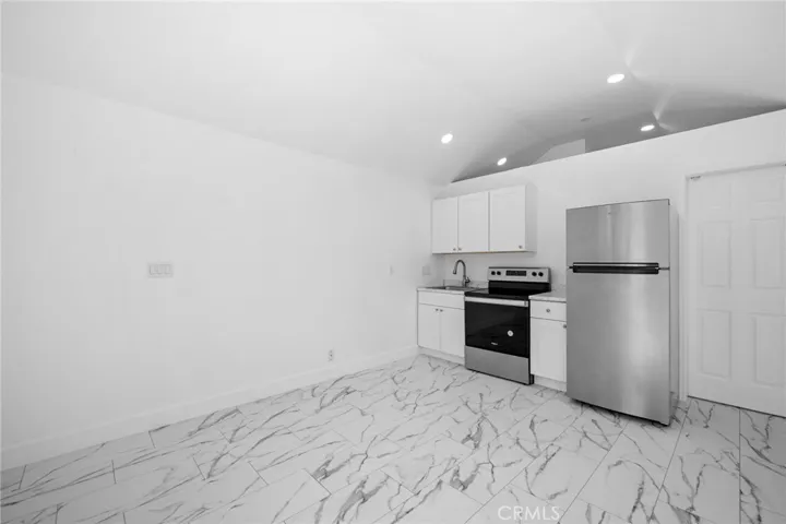 359 W Garfield Avenue B, Glendale, California 91204 — photo 5