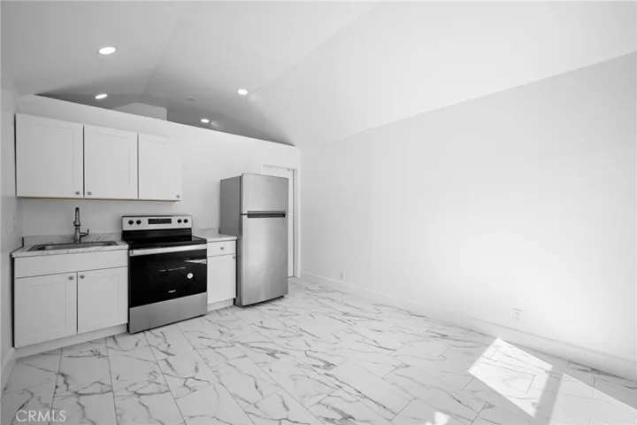 359 W Garfield Avenue B, Glendale, California 91204 — photo 4