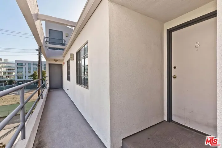 1532 9th Street 8, Santa Monica, California 90401 — photo 4