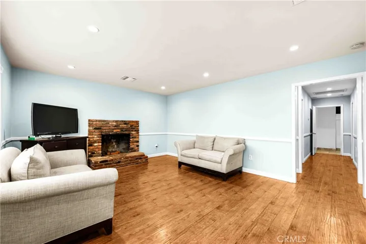 5260 N Gareloch Avenue, Azusa, California 91702 — photo 5