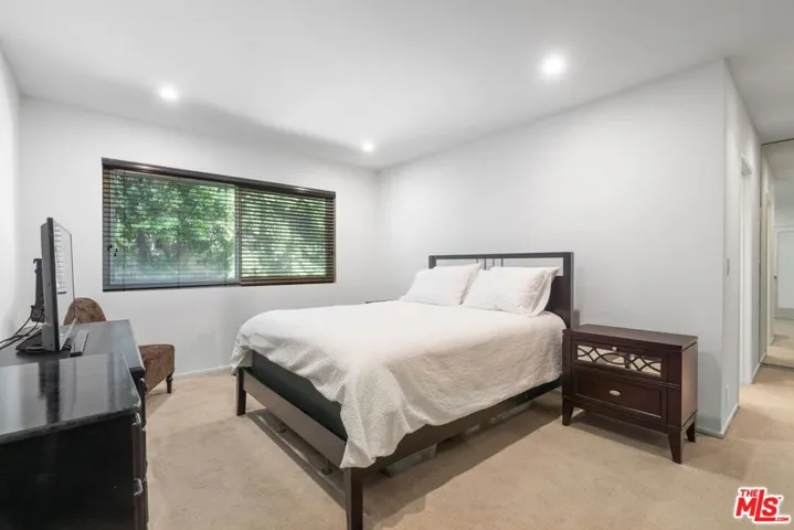 7309 Franklin Avenue 205, Los Angeles, California 90046 — photo 5