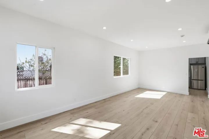 5915 Barton Avenue, Los Angeles, California 90038 — photo 4
