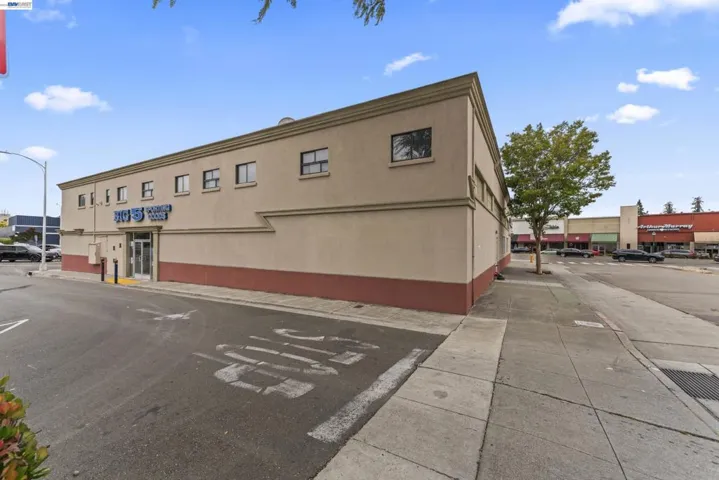 22400 Foothill Blvd, Hayward, California 94541 — photo 4