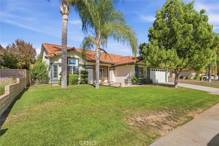 1806 Seven Hills Drive, Hemet, California 92545 — photo 5
