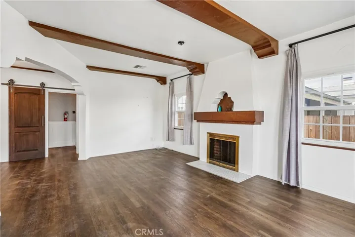 8319 S Van Ness Avenue, Inglewood, California 90305 — photo 5