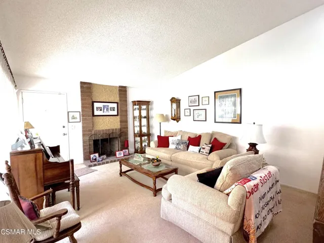 10201 Valley Circle Boulevard 2, Chatsworth, California 91311 — photo 4