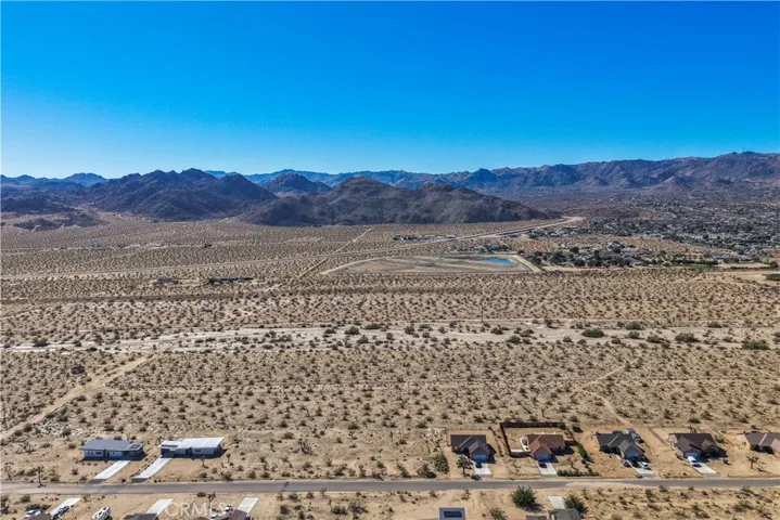 62407 Crestview Drive, Joshua Tree, California 92252 — photo 4