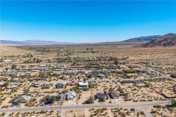 7025 Mission Avenue, 29 Palms, California 92277 — photo 5