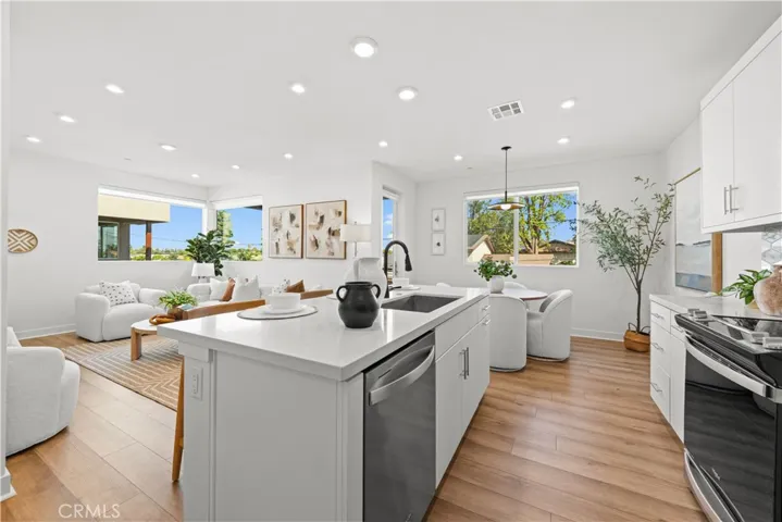 603 S Lyon, Santa Ana, California 92705 — photo 4