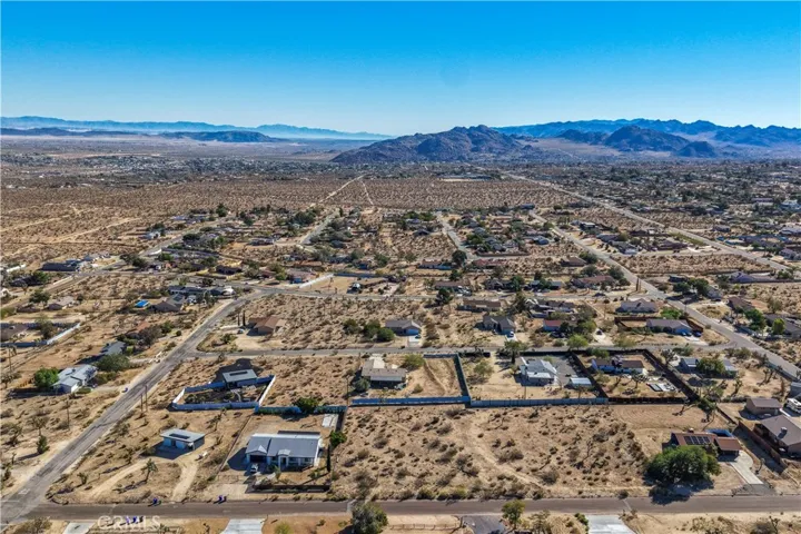 7199 Olympic Road, Joshua Tree, California 92252 — photo 4
