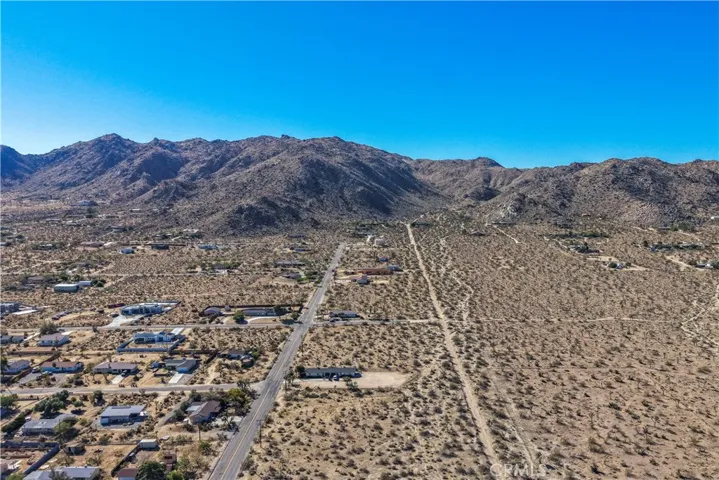 7442 Olympic Road, Joshua Tree, California 92252 — photo 5