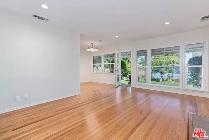11310 Elderwood Street, Los Angeles, California 90049 — photo 5