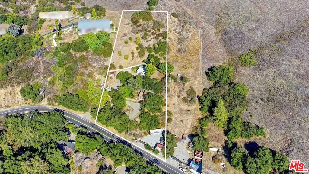 1980 N Topanga Canyon Blvd
