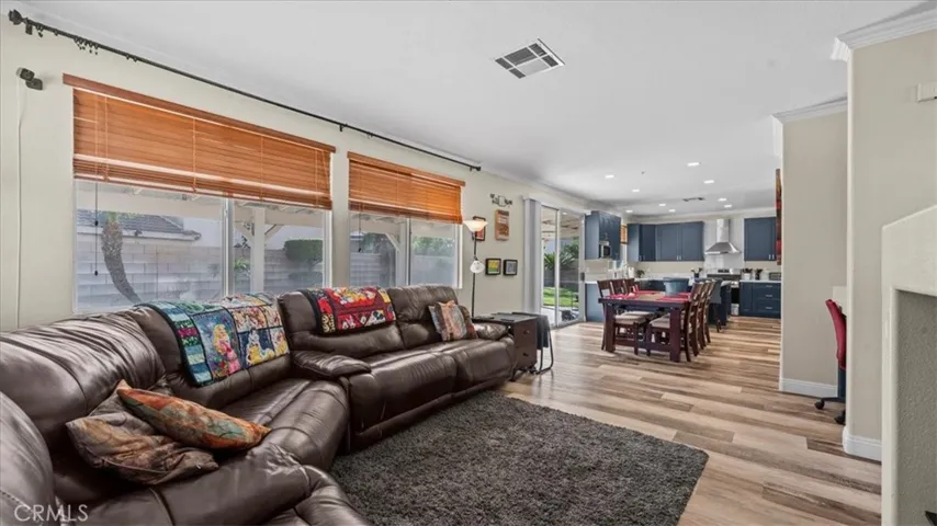 7030 Almeria, Fontana, California 92336 — photo 5