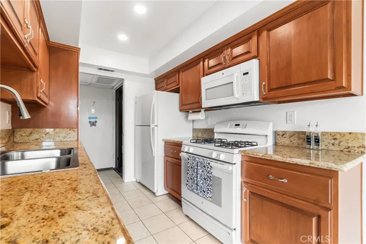 1414 260th Street 7, Harbor City, California 90710 — photo 4