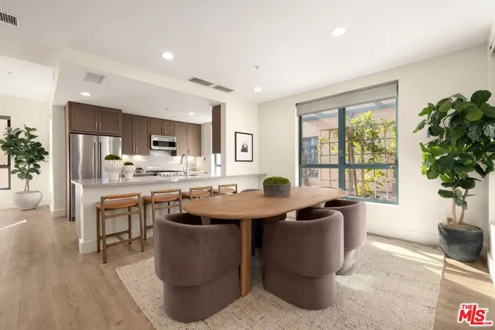 2300 Wilshire Boulevard 217, Santa Monica, California 90403 — photo 4