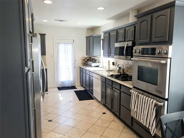 10838 Floral, Whittier, California 90606 — photo 4