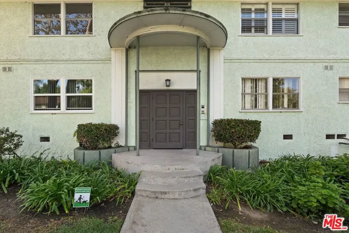 5829 Bowcroft Street 4, Los Angeles, California 90016 — photo 5