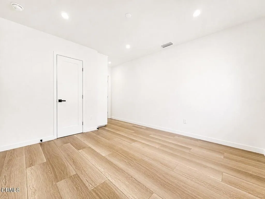 Market St Bedroom Central AC