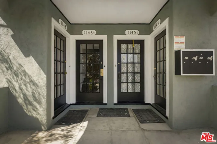1143 N Commonwealth Avenue, Los Angeles, California 90029 — photo 4