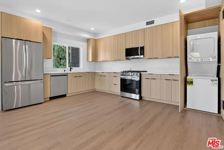 11302 Collins Street #2, Los Angeles, California 91601 — photo 5