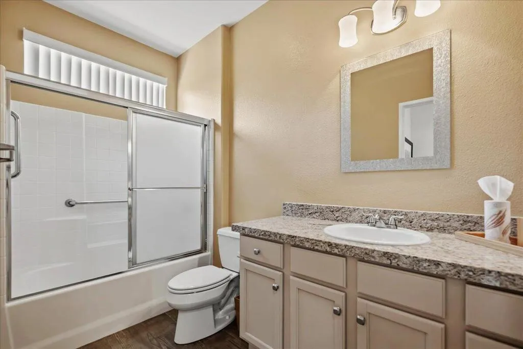 22-Bathroom 22-Bathroom
