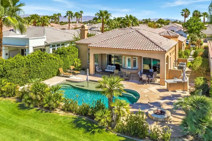 custom pool
