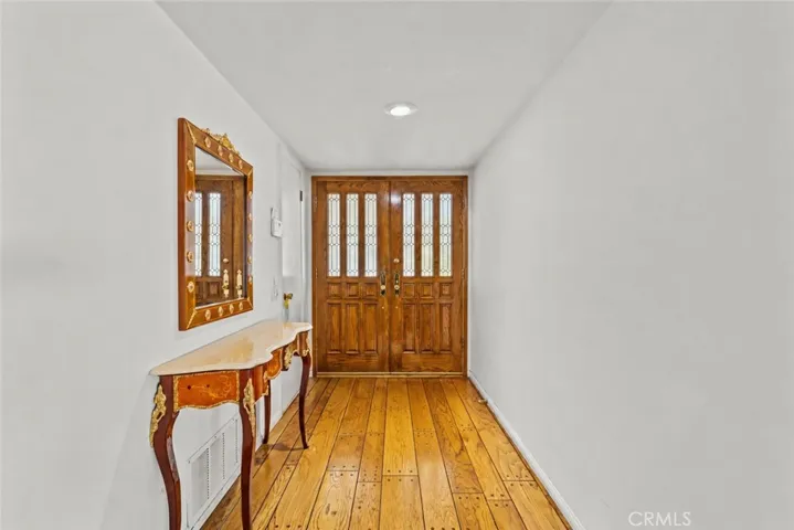 5522 Murietta Avenue, Sherman Oaks, California 91401 — photo 4
