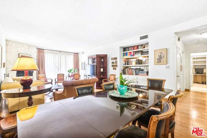 104 S Hayworth Avenue 101, Los Angeles, California 90048 — photo 4